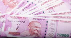 योगा करने से भी आप बन सकते हैं अमीर, जानिये कैसे