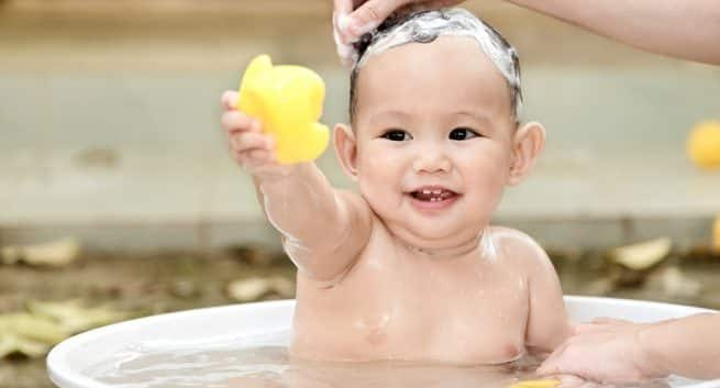 newborn bathing care