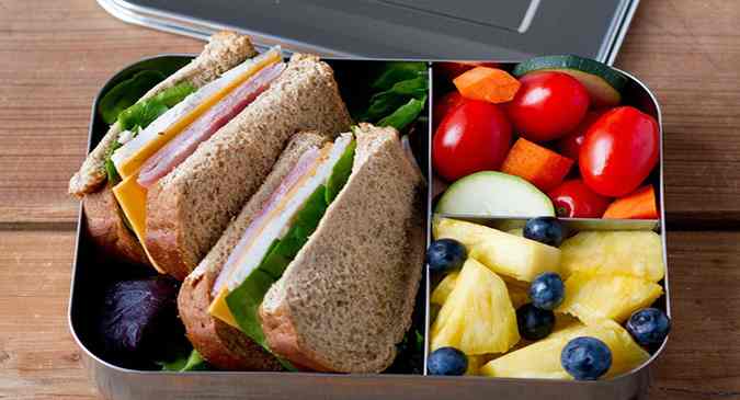 Weight loss tip #217 – Pack your own lunch | TheHealthSite.com
