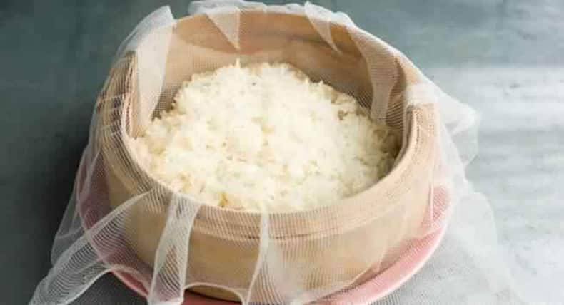 5 सफेद चीज़ें जिन्हें खाना मतलब मौत को पास बुलाना