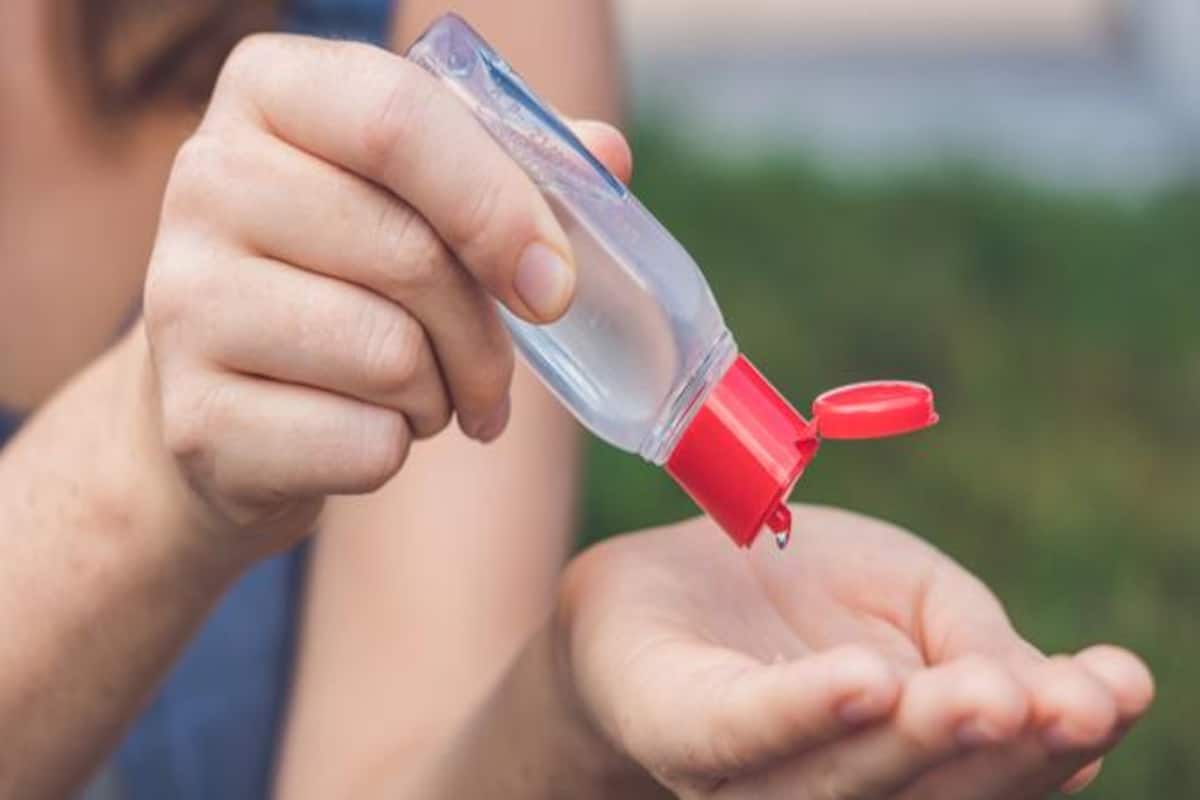 5 side effects of hand sanitizers you didn't know about | TheHealthSite.com