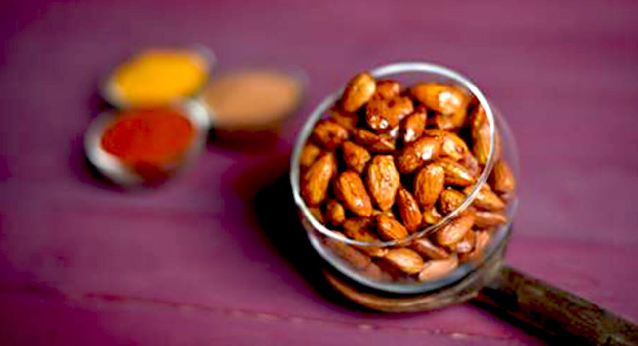 इस दिवाली पर ट्राई करें बादाम से बनने वाली ये 7 हेल्दी और टेस्टी रेसिपी