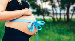 Maternity photo shoot ideas that will make you go aww...