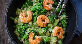 Low-cal, gluten-free weight loss recipe: Prawns and broccoli quinoa
