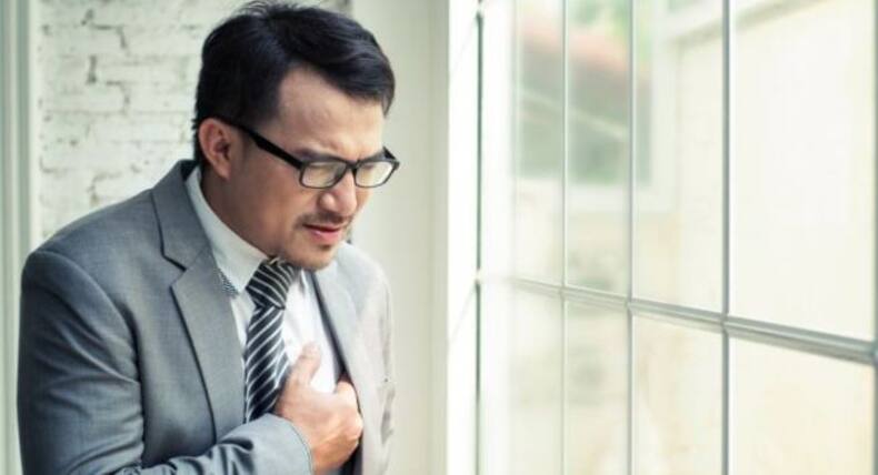 Silent Heart Attack के इन संकेतों के बारे में जानते हैं आप !