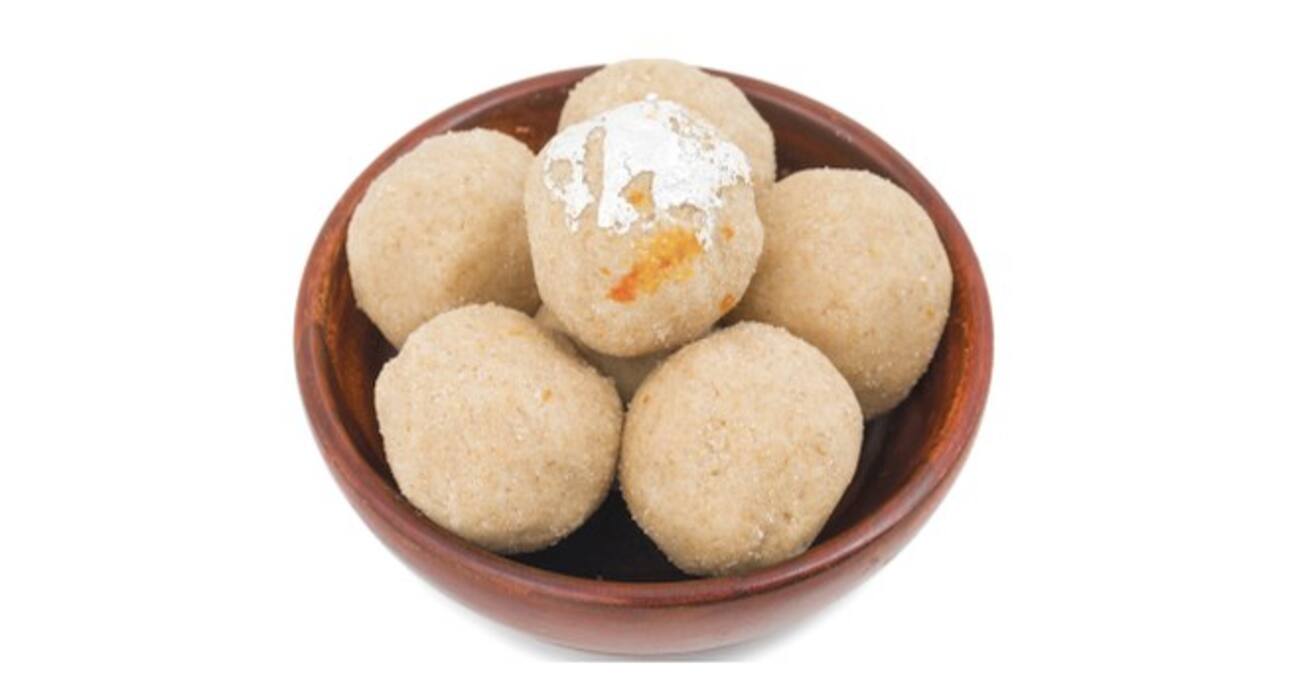 इस बार दिवाली पर बनाएं ये 5 तरह के हेल्दी और टेस्टी लड्डू