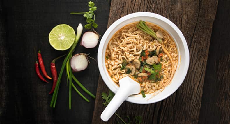 5 healthy ways to upgrade your instant noodles