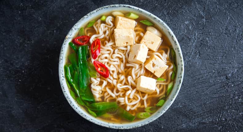 5 healthy ways to upgrade your instant noodles