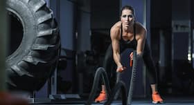 ये 5 battle rope moves करने से कैलोरीज़ और फैट दोनों होंगे कम  !