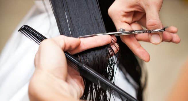 Tips Potong Rambut Sendiri di Rumah Saat Corona - JD News