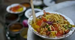 How to eat street foods without getting sick?
