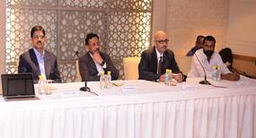 Transplant surgeons urge national awareness campaign on hand donation
