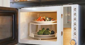 Risk of infertility, diabetes, obesity, cancer high if you microwave food in plastic containers