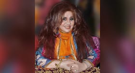 शहनाज़ हुसैन टिप्स: तीज-त्योहारों के मौसम में खूबसूरत दिखने के नैचुरल तरीके शहनाज़ हुसैन टिप्स: तीज-त्योहारों के मौसम में खूबसूरत दिखने के नैचुरल तरीके