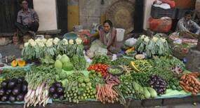 Cutting down the prices for healthy food items such as fruits, vegetables and nuts may help reduce death risk