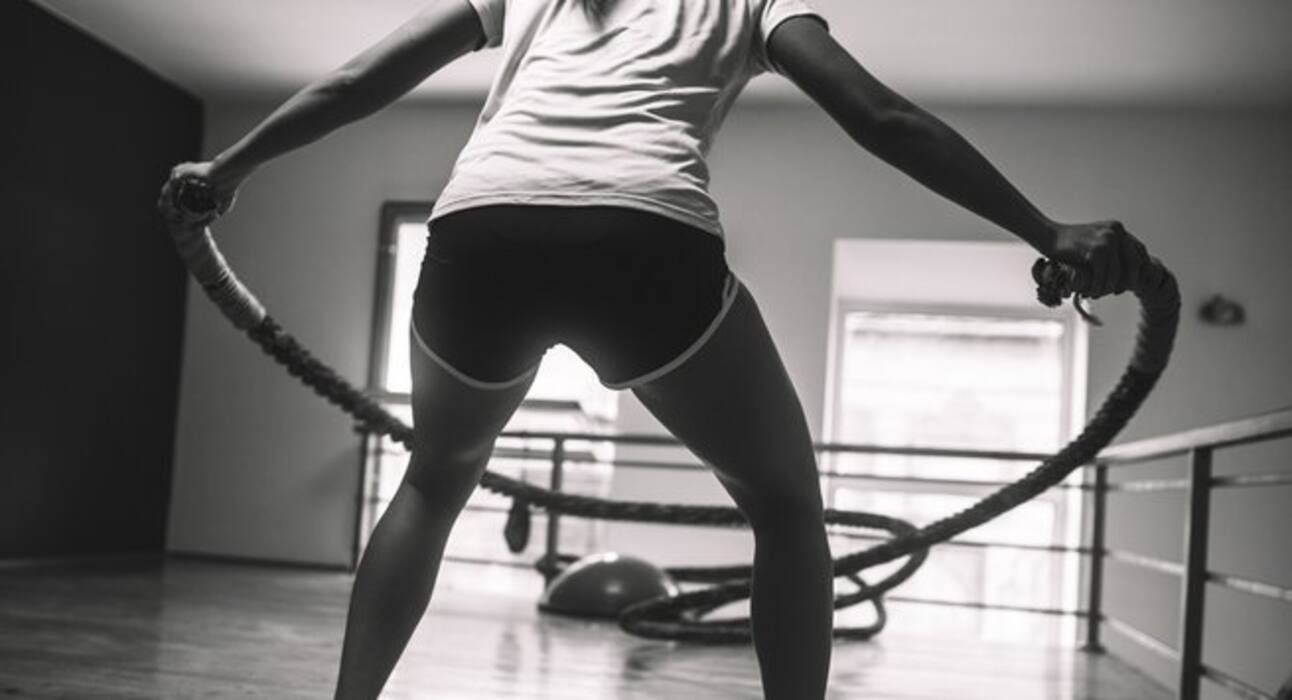ये 5 battle rope moves करने से कैलोरीज़ और फैट दोनों होंगे कम  !