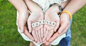 Wedding season- होने वाली दुल्हन या दुल्हे को सेंड करें ये 8 प्यार भरे quotes