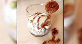 Healthy weight loss breakfast on-the-go recipe: Nutritious muesli with fruits and nuts