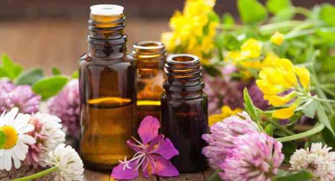 कटे-फटे निप्पल्स को राहत दिलाने के लिए 10 नैचुरल नुस्खे!