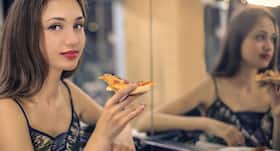 क्या आपको पता है कि eating disorder के कारण बढ़ता है वज़न क्या आपको पता है कि eating disorder के कारण बढ़ता है वज़न