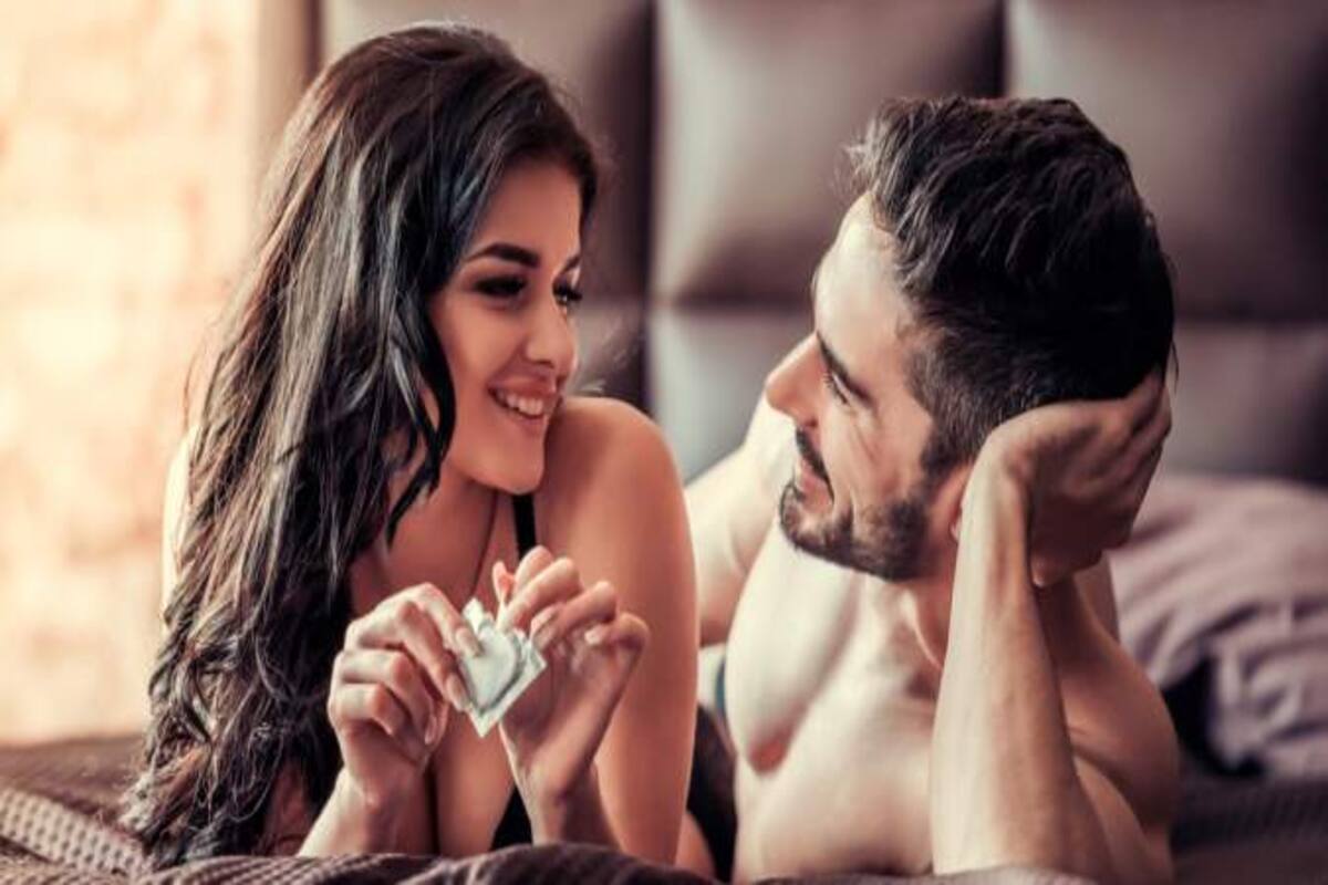 Can A Man And Women Wear Condoms Together To Avoid Unwanted Pregnancy Thehealthsite Com