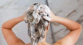 Use a micellar shampoo to remove dirt and oil from your hair