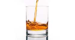 Monitor your alcohol intake to avoid health problems this holiday season!