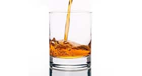 Monitor your alcohol intake to avoid health problems this holiday season!