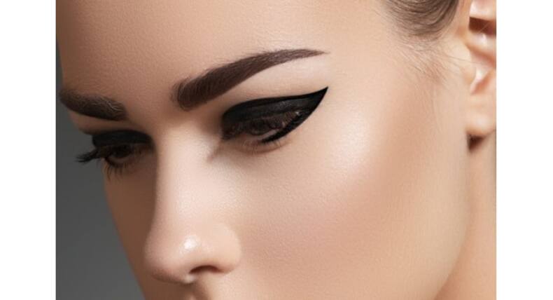 Types of cat eye makeup you can try this new year