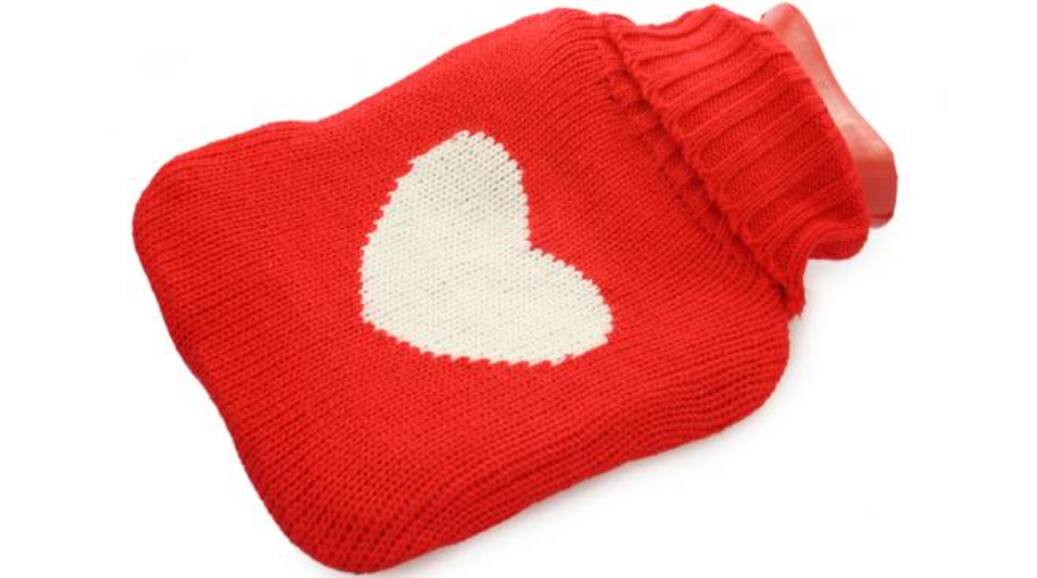 6 ways to keep yourself warm in a FREEZING office