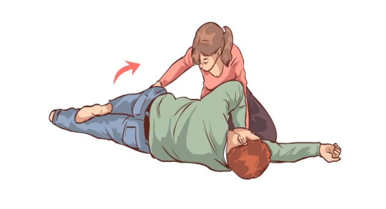 Recovery Position Guide First-aid: How to place a person in recovery position step by step ...