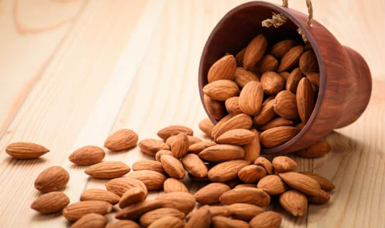 3 healthy almond recipes for snacking