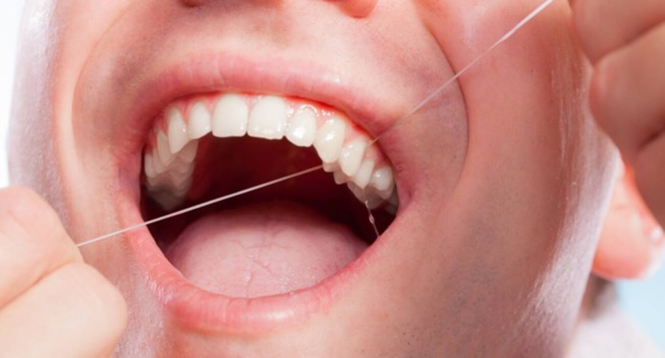 4 oral care mistakes responsible for yellow teeth