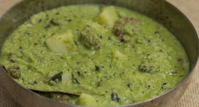 सर्दियों की खास डिश-हरी मटर का निमोना!