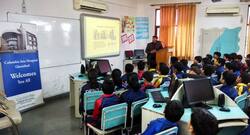 नेशनल डीवॉर्मिंग डे: कोलम्बिया एशिया हॉस्पिटल ने स्कूल में किया डीवॉर्मिंग से जुड़ा प्रोग्राम