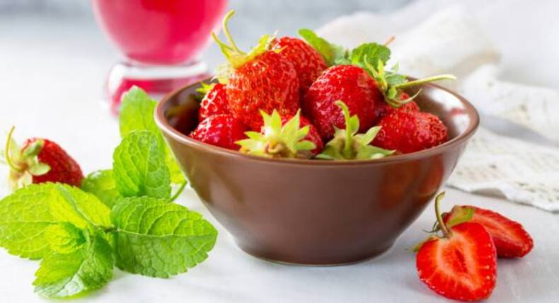 5 simple and tasty ways to enjoy strawberries!
