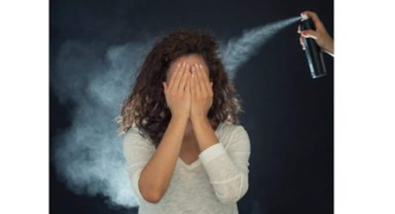 Important things you should keep in mind while using a hairspray