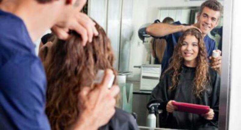Important things you should keep in mind while using a hairspray