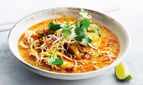High-protein recipe: Thai chicken noodle soup with green tea and mint High-protein recipe: Thai chicken noodle soup with green tea and mint