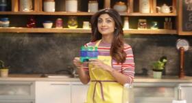 Summer wellness: Can ice lollies be healthy and packed with nutrients? Shilpa Shetty Kundra shows you how! (Watch video) Summer wellness: Can ice lollies be healthy and packed with nutrients? Shilpa Shetty Kundra shows you how! (Watch video)