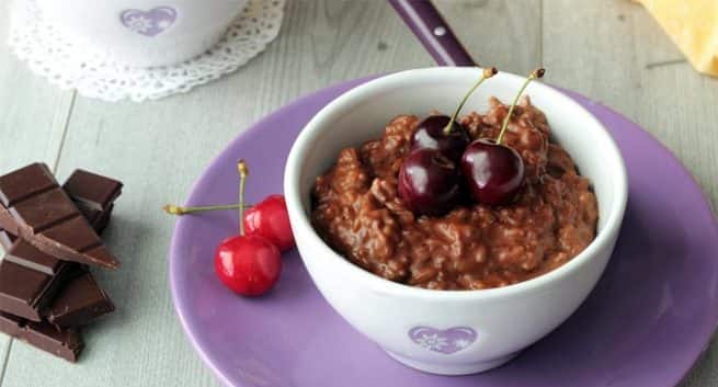 Dark-chocolate-and-brown-rice-pudding-with-fresh-cherries