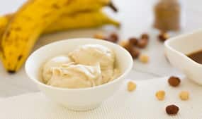 Healthy vegan sugar-free homemade ice cream with just 2 ingredients (without ice cream maker)