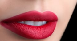 How to heal bleeding, chapped lips in winter