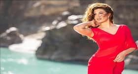 Race 3: This exercise by Jacqueline Fernandez will give you mid-week fitness motivation! Race 3: This exercise by Jacqueline Fernandez will give you mid-week fitness motivation!
