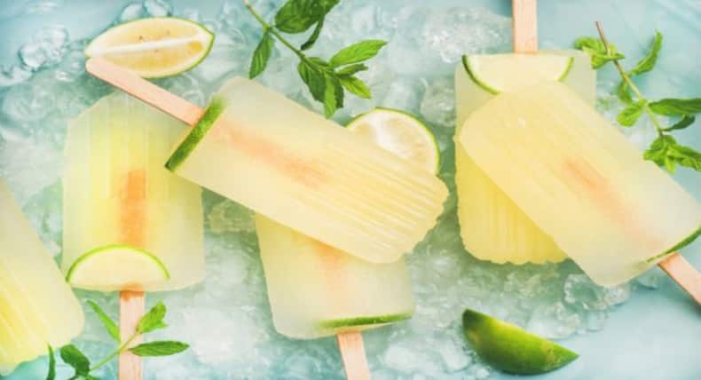 5 homemade fruity popsicles for summer