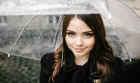 6 monsoon skin care and makeup tips for Indian women