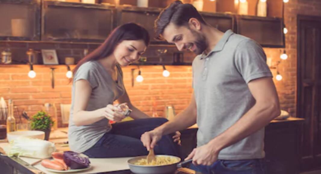 Healthy relationship : अपनाएं ये खास तरीके, तो रिश्‍तेे में रोमांस रहेगा बरकरार
