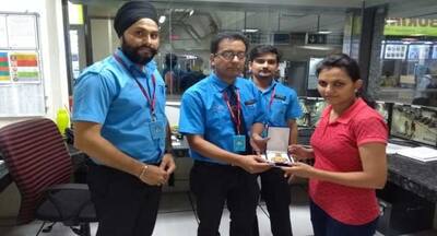 Mumbai Nurse becomes ‘Metro Hero’ for helping the patient in need ...