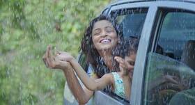 For healthy hair in monsoon, use natural oils, shampoo regularly