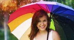 मानसून में भी बालों को रखना है हेल्दी, तो यूं करें देखभाल